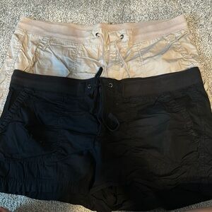 a.n.a Black and Tan Cargo Shorts Casual Style